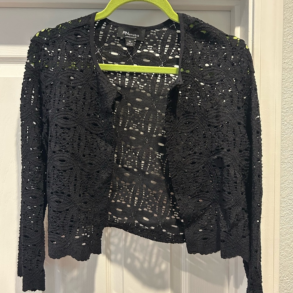 Ronni Nicole RN Studio Black 3/4 Sleeve Lace top